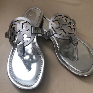 Perfect condition, SILVER Tory Burch Sandal